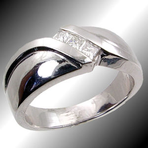 Channel Set P/C Diamond Men's Ring .27TDW 18KT